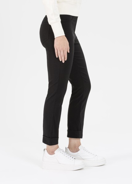 STEHMANN-701106-14060-IGOR-680-900-SCHWARZ-MODELL-SIDE