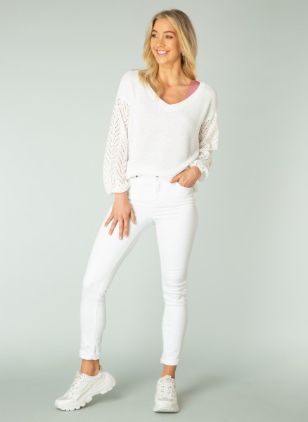 025-SummerWhite-Detail-37202