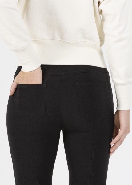 STEHMANN-701106-14060-IGOR-680-900-SCHWARZ-MODELL-DETAIL