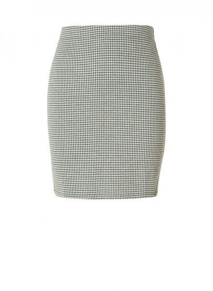 E001129-1001-BlackWhite-floating-29278